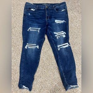 M-jeans by Maurice’s distressed high rise
